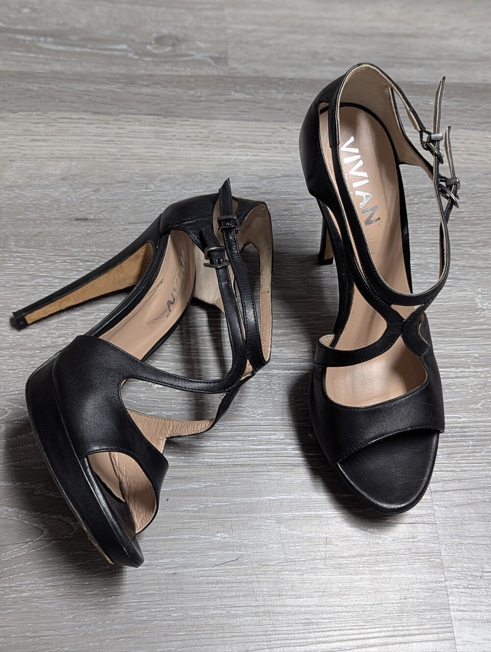 Vivian Italy Strappy Stiletto Shoes Size 8 Excellent Condition